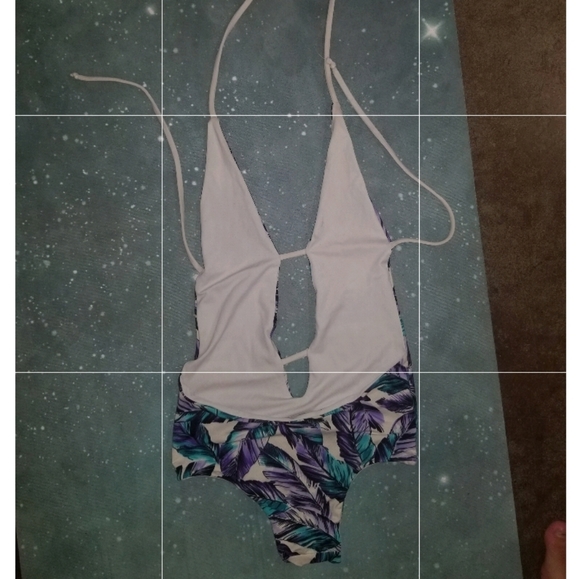 Kalokini - Picture 2 of 2